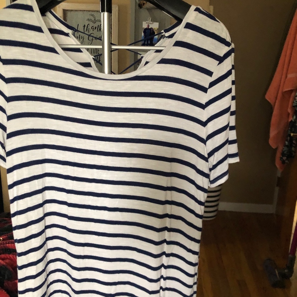 Blue and white striped tee